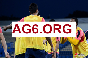 阿夫迪亚：文班真的很有竞争欲望，所以我们就尽量把球给他